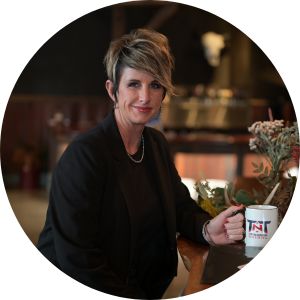 Tif Robertson Headshot