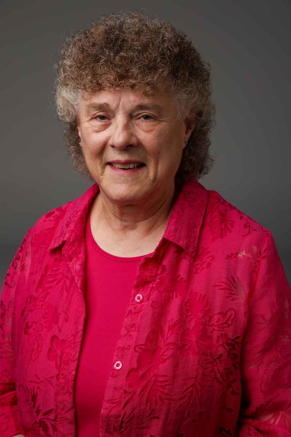 Profile Picture: 300w x 400h