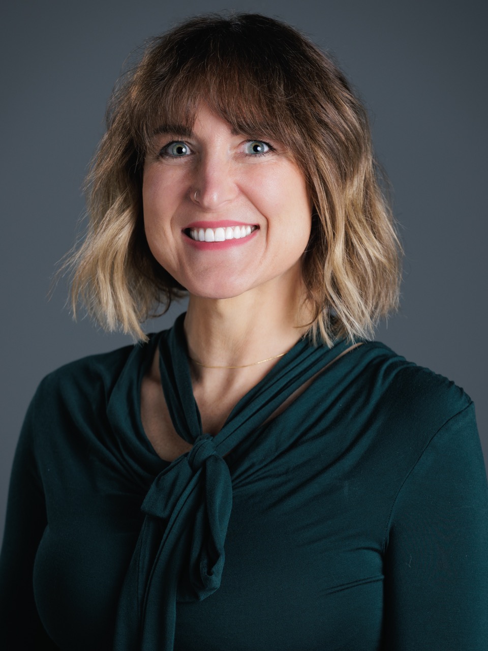 Profile Picture: 300w x 400h