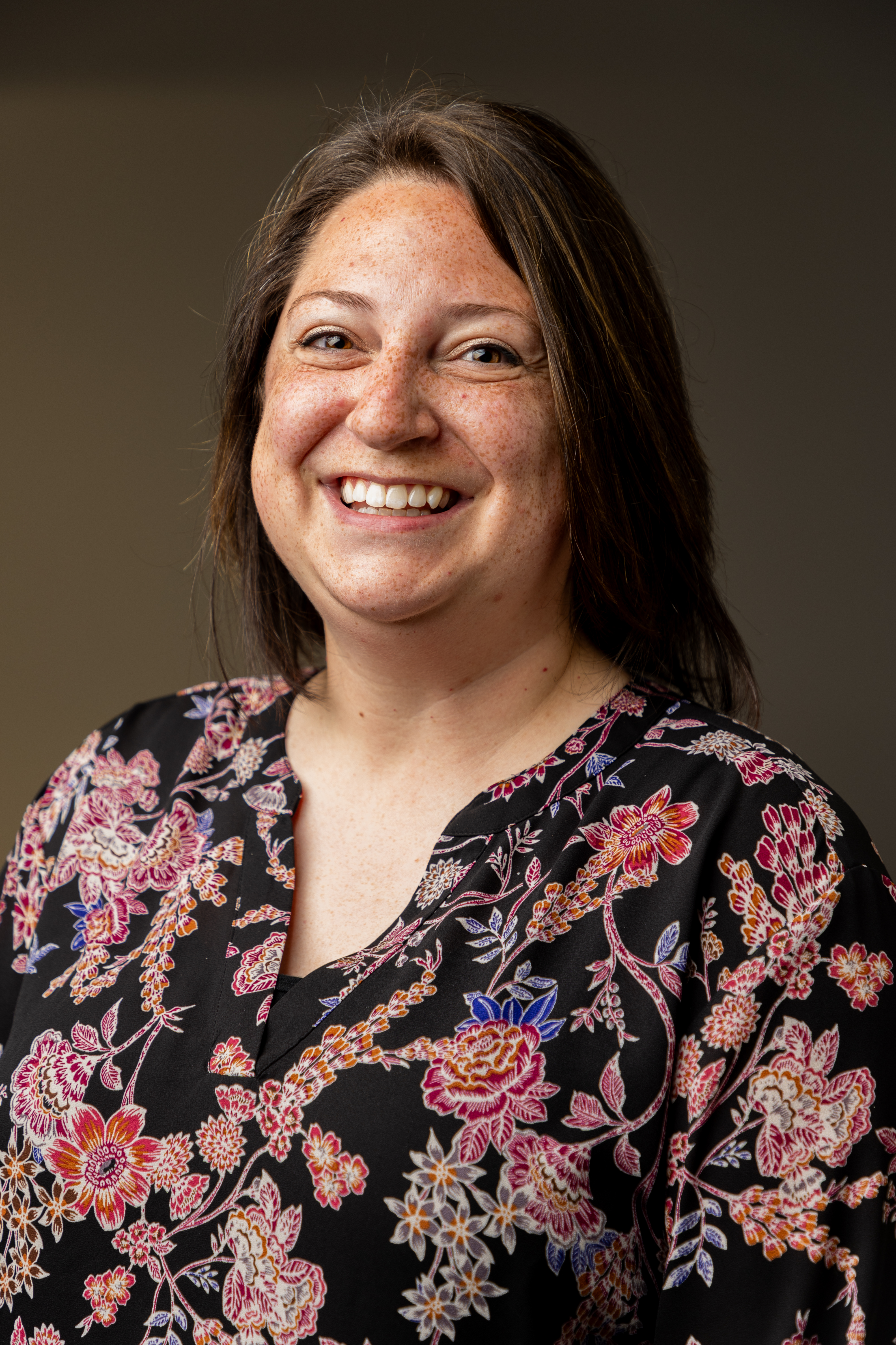 Profile Picture: 300w x 400h