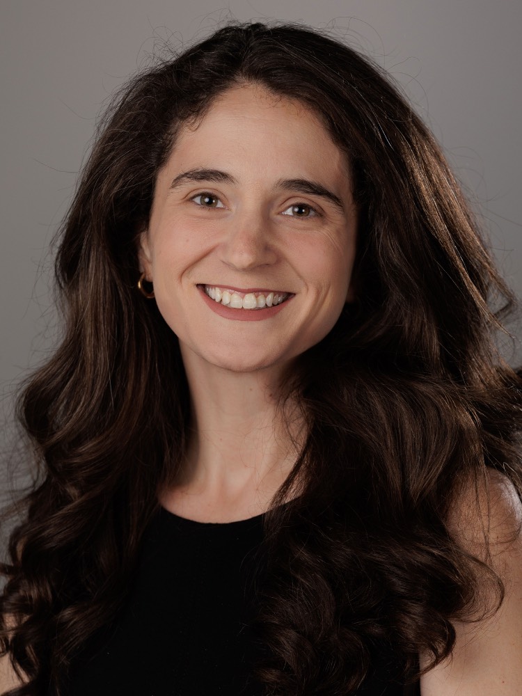 Profile Picture: 300w x 400h