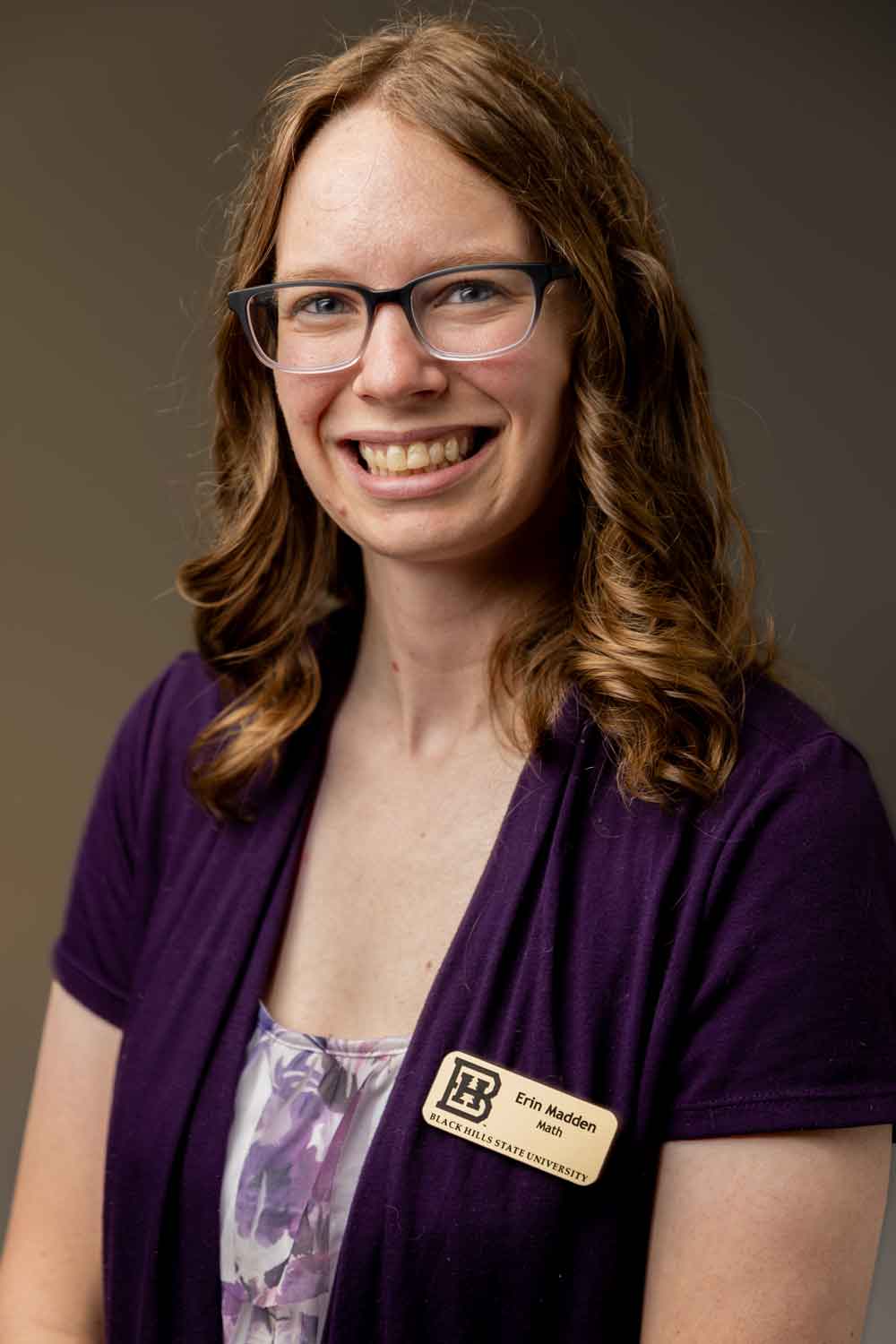 Profile Picture: 300w x 400h