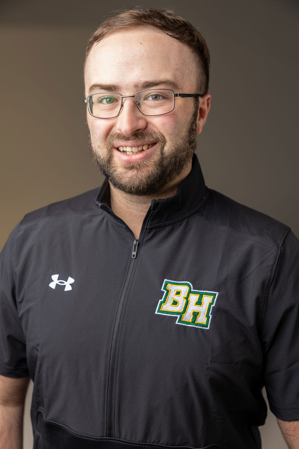 Profile Picture: 300w x 400h