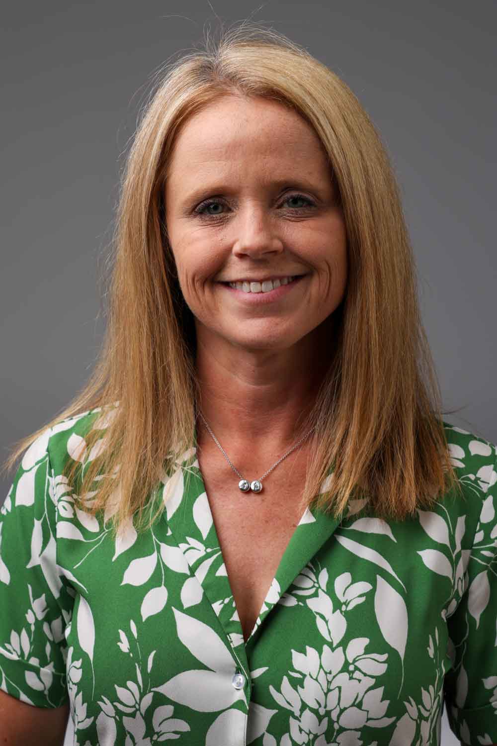 Profile Picture: 300w x 400h