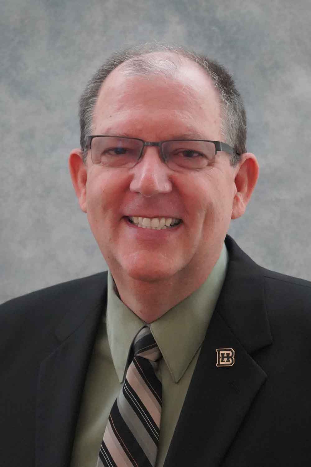 Profile Picture: 300w x 400h